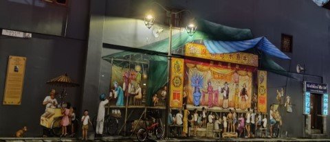 Cantonese Opera mural by Yip Yew Chong on Temple St.