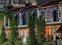 Three heritage buildings at Tg Pagar Rd and Duxton Hill.