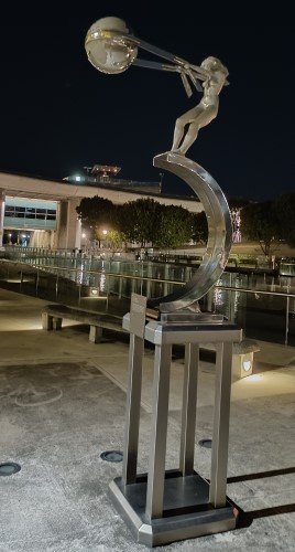 The Force of Nature by Lorenzo Quinn (Spain) in 2008.