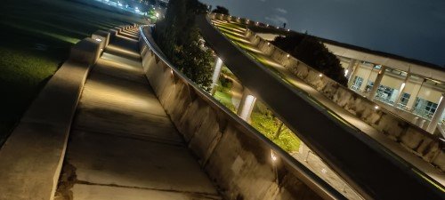 Walk down from the Marina Barrage Green.