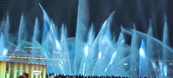 SPECTRA - A LIGHT & WATER SHOW.