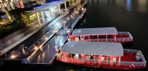 River Cruise boats at the Bayfront North pier.