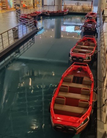 Sampan boarding point.