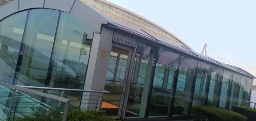 Go into The Shoppes.