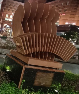 Bellows by Daniel Brandimarte outside Paragon Mall at 290 Orchard Rd.