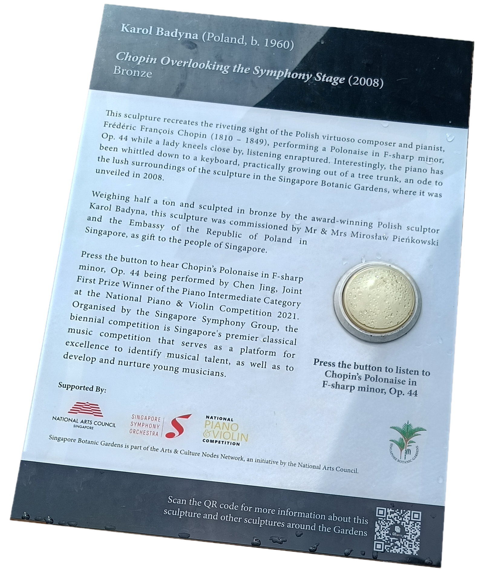 按下俯瞰交响乐舞台的按钮,聆听肖邦的《升 F 小调波兰舞曲》作品 44 号。