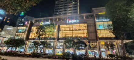 The Heeren at 260 Orchard Rd.