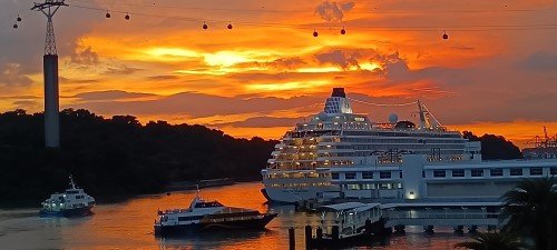 Scenery of the Waterfront and Sentosa from across the water.