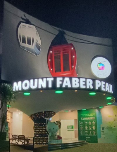 Option 3: Take the Cable Car from Mount Faber station to HarbourFront station.