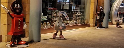 好时的瑞茜和亲吻。