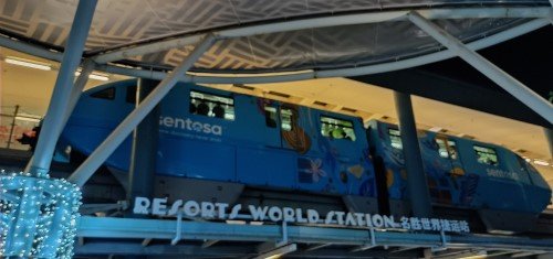 名胜世界捷运站。