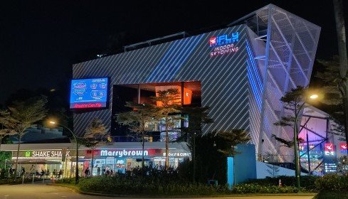 iFLY SINGAPORE INDOOR SKY DIVING.