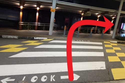 Cross the zebra crossing to the sheltered walkway, turn right and follow the Sheltered walkway to Mount Faber Line Sentosa Station.