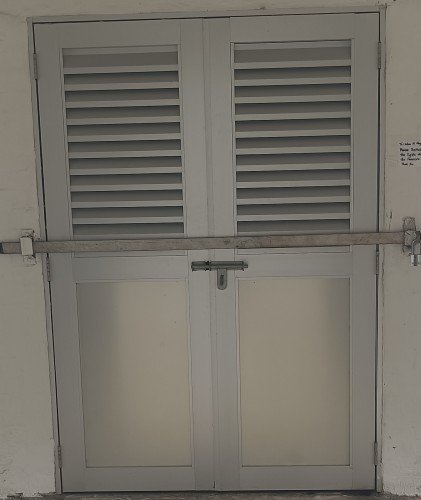 Blk 78 Guan Chuan Street: the builtin Air Raid Shelter.